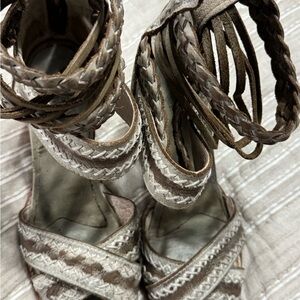 Freebird by Steven Braided Brown and Cream Sandals
